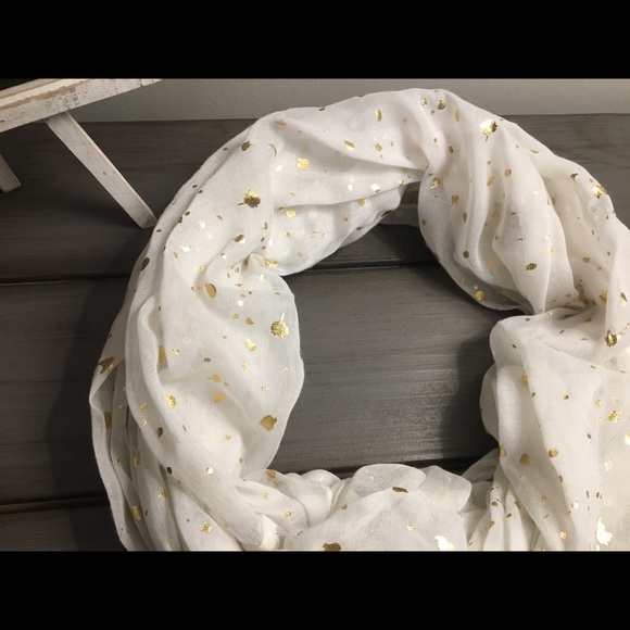 Infinity scarf - Picture 2 of 2